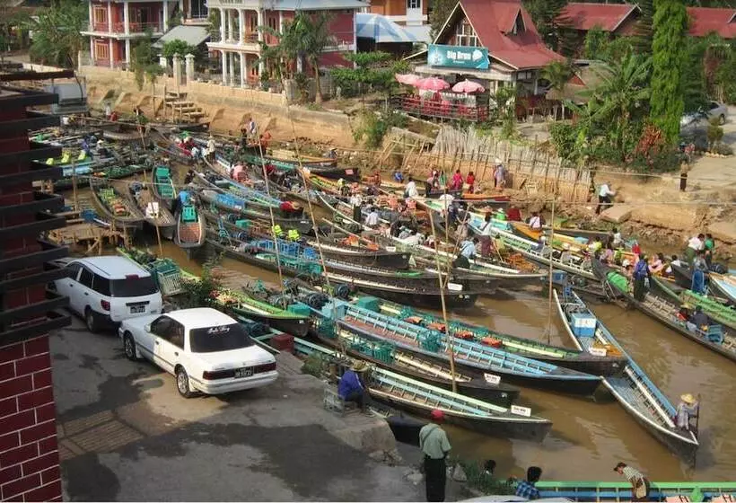 هتل Inle Star