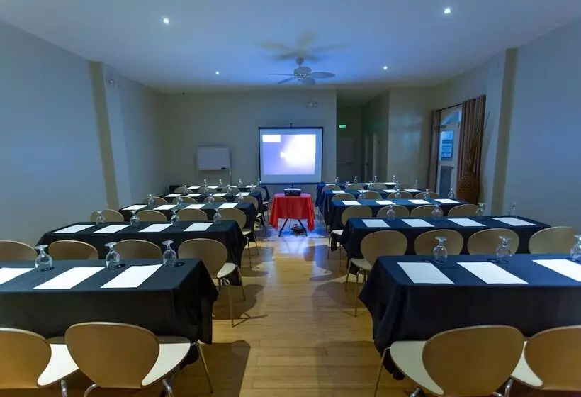 Kingsleys Hotel And Gastro Pub