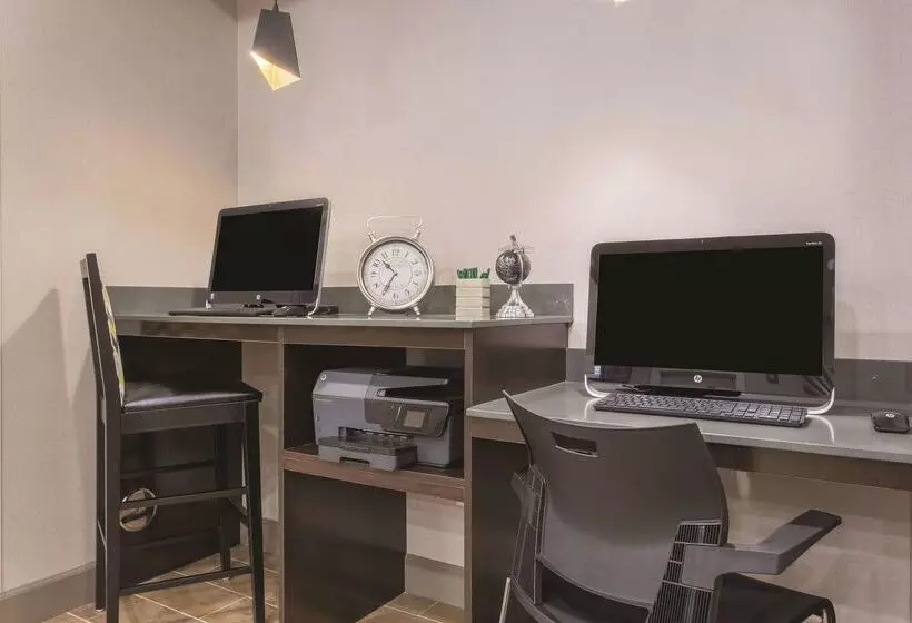 酒店 La Quinta By Wyndham Tumwater   Olympia