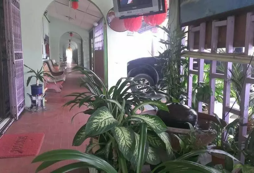 Hotel Lumut Villa Inn Homestay