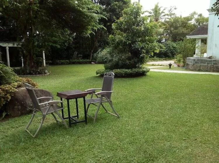 هتل Manor House, Kandy, Lka