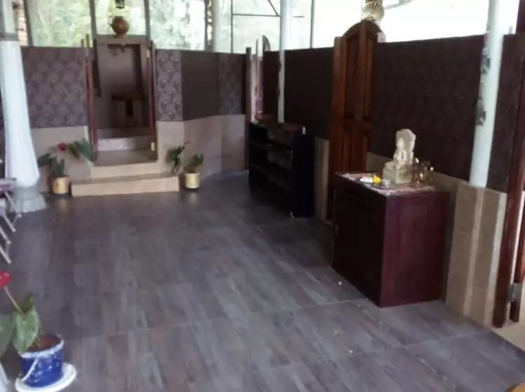 هتل Manor House, Kandy, Lka