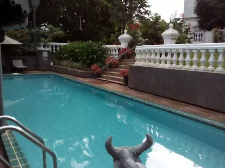 هتل Manor House, Kandy, Lka