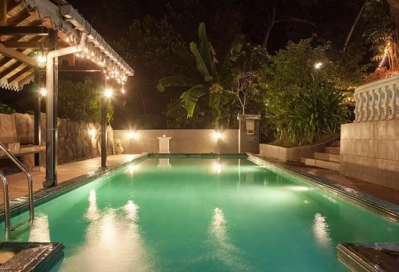 هتل Manor House, Kandy, Lka