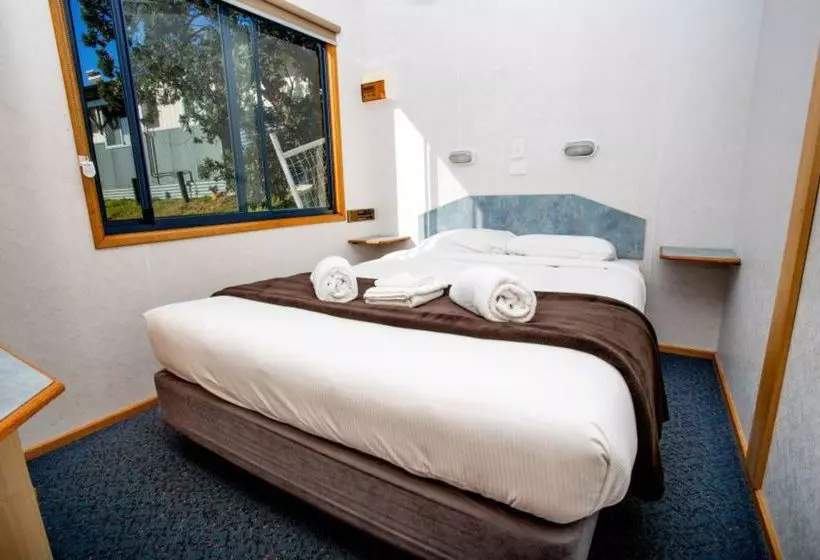 Hotel Reflections Bermagui   Holiday Park