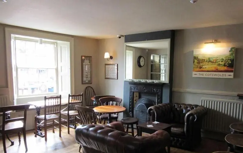 ホテル The Bell Inn
