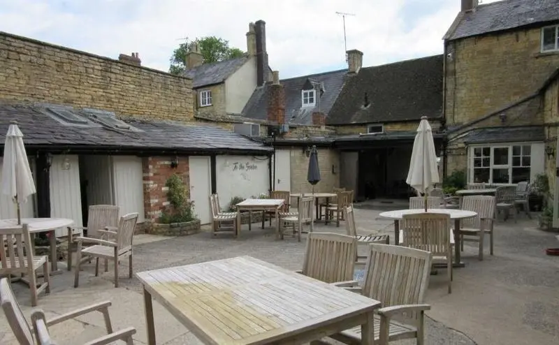 ホテル The Bell Inn
