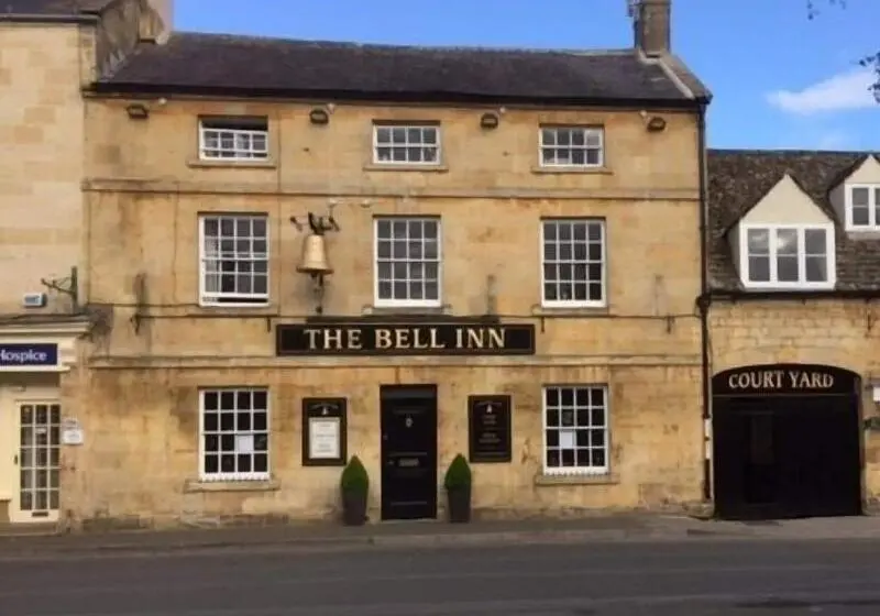 ホテル The Bell Inn