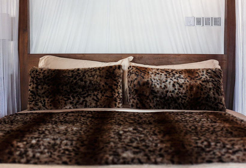 בית מלון כפרי Villa Republic Galle  Entire Villa