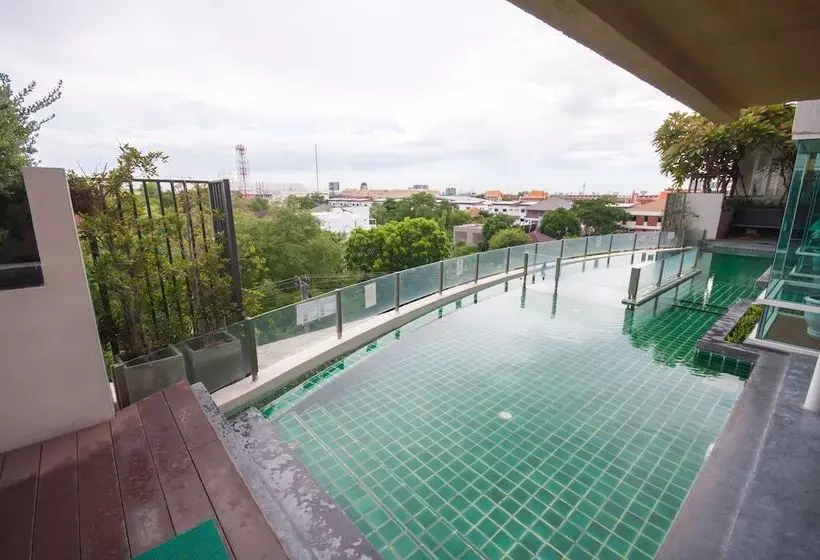 Implace Impact At Msociety Condo