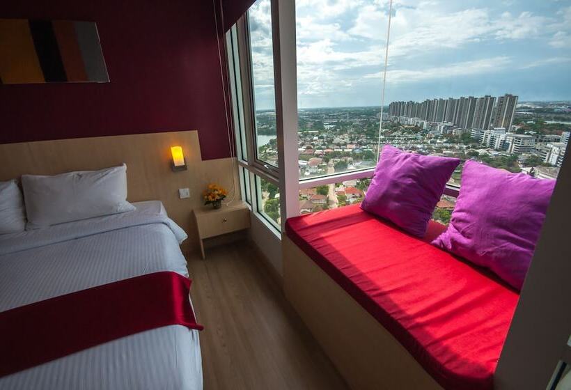 Implace Impact At Msociety Condo