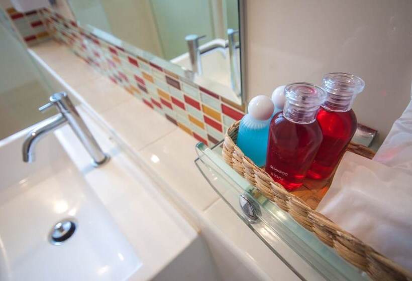 Implace Impact At Msociety Condo