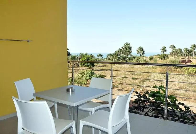 Leo S Beach Hotel & Restaurant Adults Only