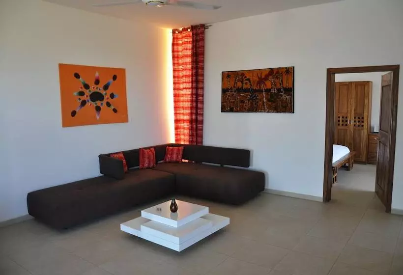 Leo S Beach Hotel & Restaurant Adults Only