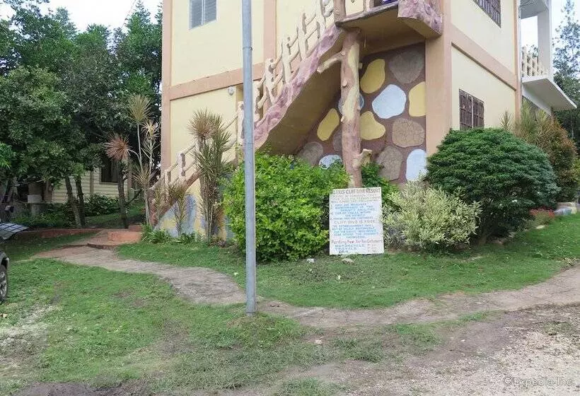 Pensionat Alexis Cliff Dive Resort