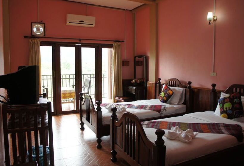 פנסיון Domon Guesthouse