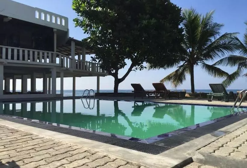 Пансион Miltons Beach Resort