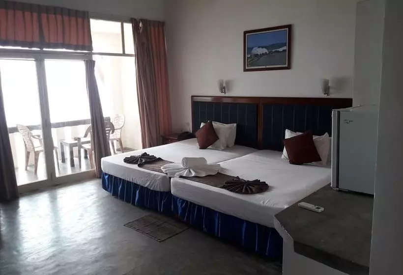 Пансион Miltons Beach Resort