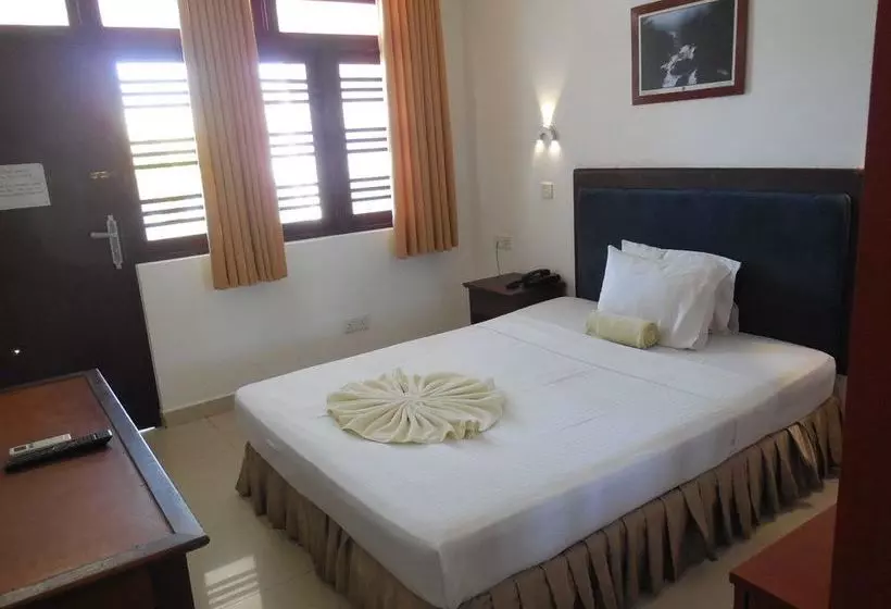 Пансион Miltons Beach Resort