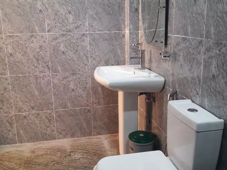 Пансион Miltons Beach Resort