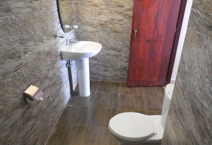 بنسيون Miltons Beach Resort