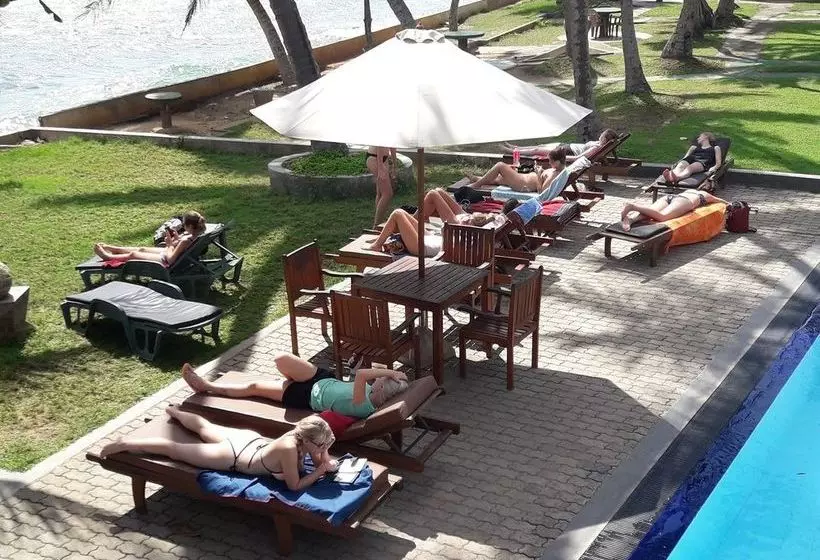 Пансион Miltons Beach Resort