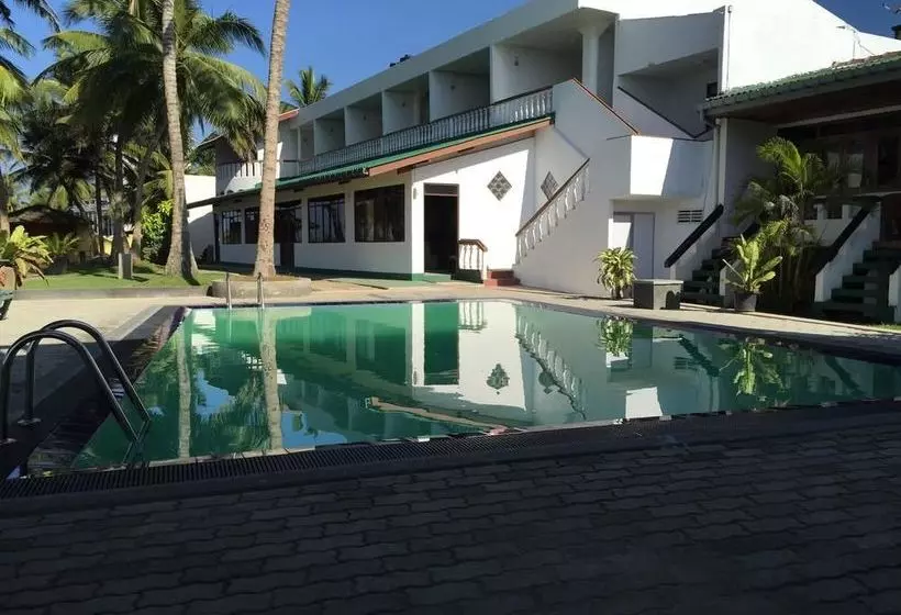 Пансион Miltons Beach Resort