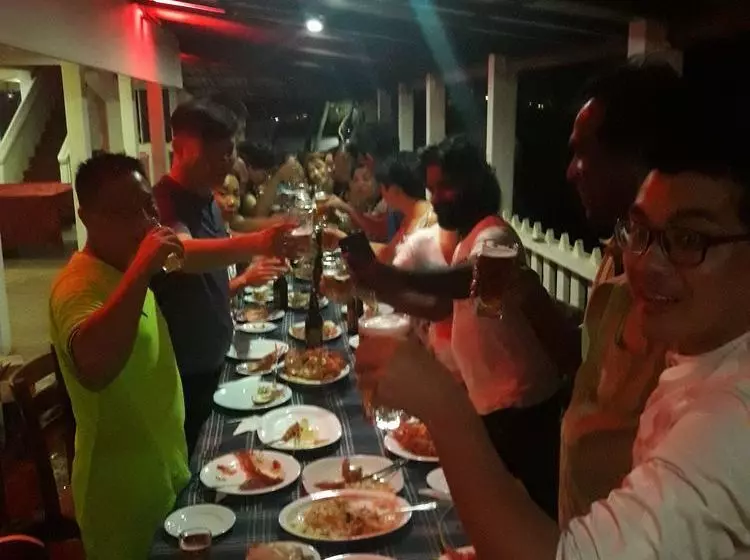 Пансион Miltons Beach Resort