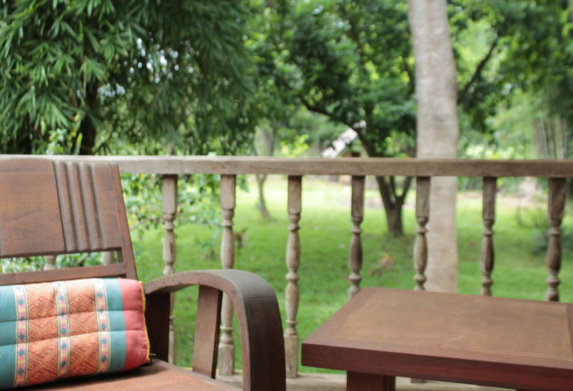 بنسيون Thai Teak House Garden Homestay