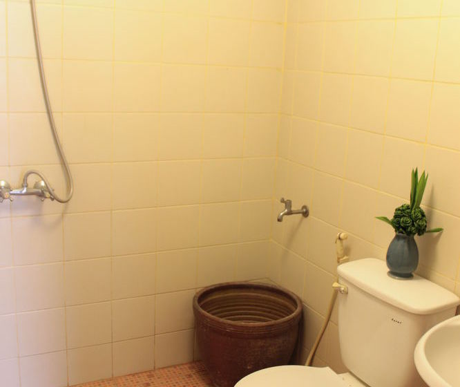 بنسيون Thai Teak House Garden Homestay