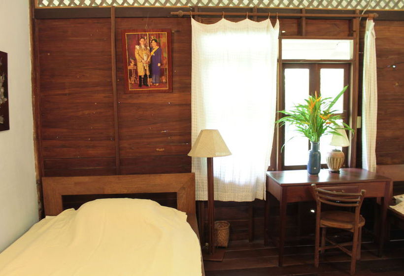 بنسيون Thai Teak House Garden Homestay