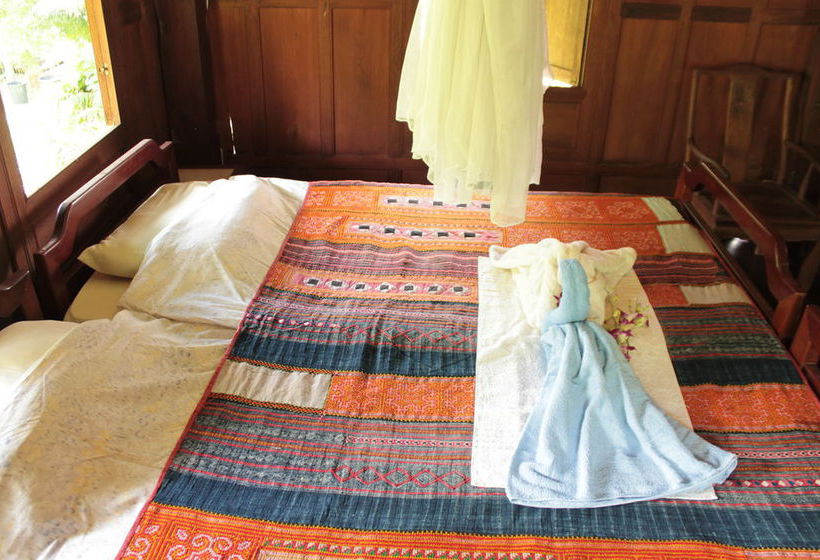 بنسيون Thai Teak House Garden Homestay