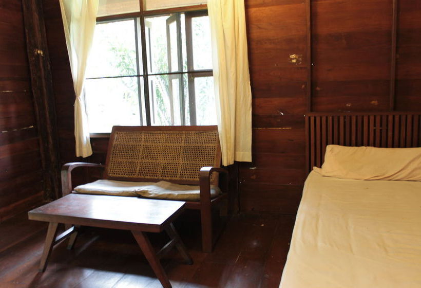 بنسيون Thai Teak House Garden Homestay