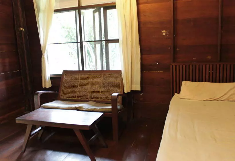 Пансион Thai Teak House Garden Homestay