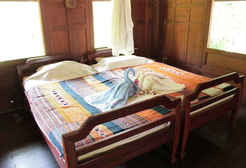 بنسيون Thai Teak House Garden Homestay