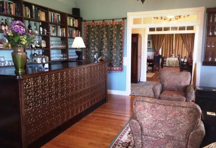 Bed and Breakfast Rose Hill Retreat