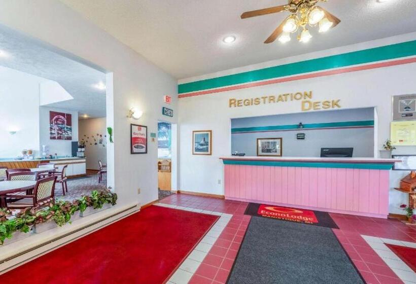 فندق Econo Lodge Lakeshore