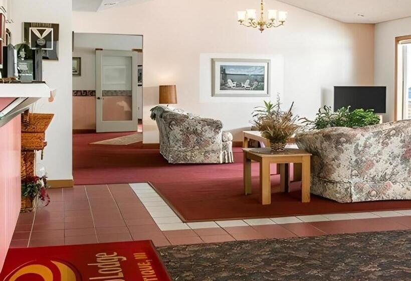 فندق Econo Lodge Lakeshore