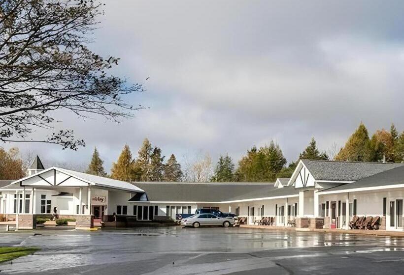 فندق Econo Lodge Lakeshore