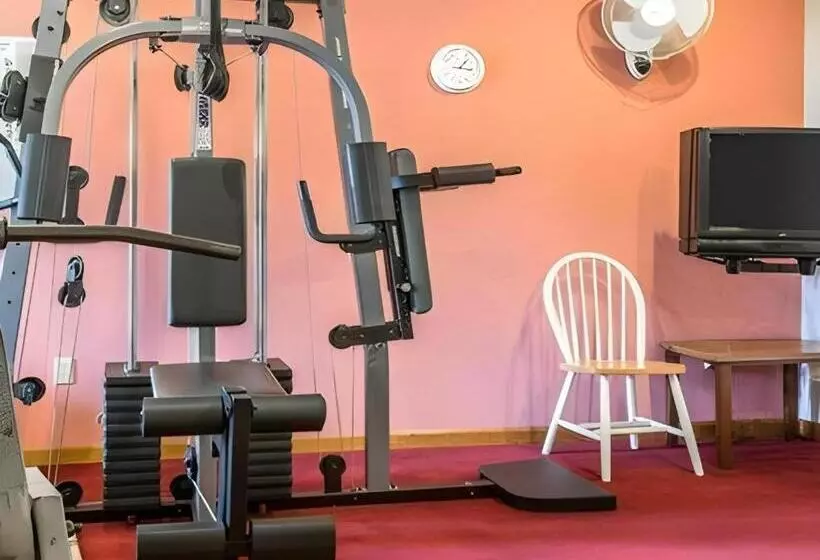 Hotelli Econo Lodge Lakeshore