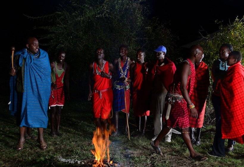 هتل Elangata Olerai Luxury Camp