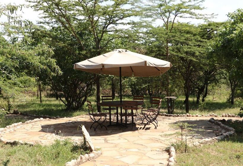 هتل Elangata Olerai Luxury Camp