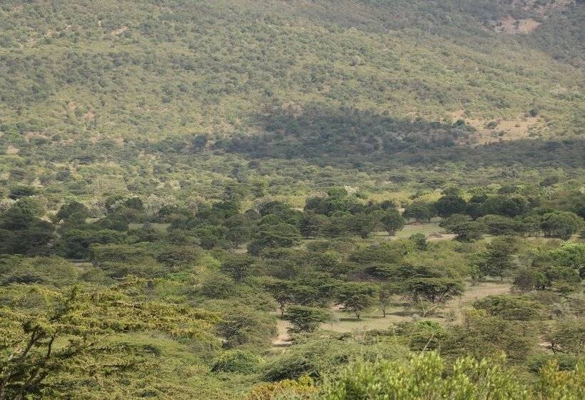 هتل Elangata Olerai Luxury Camp