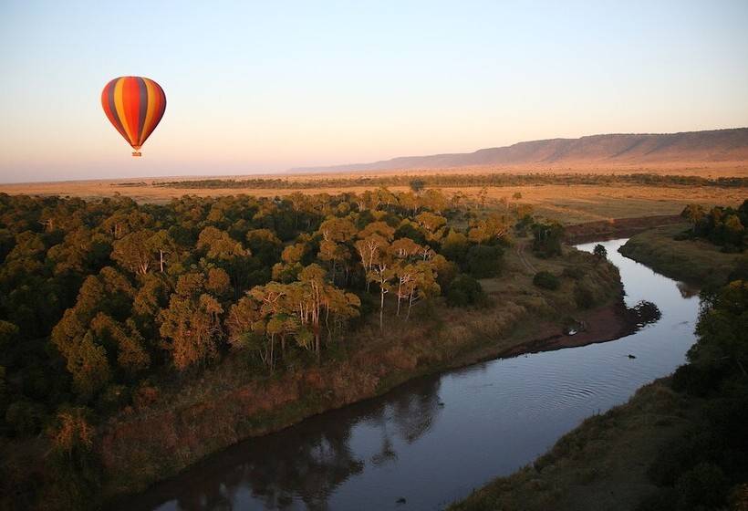 هتل Julia S River Camp
