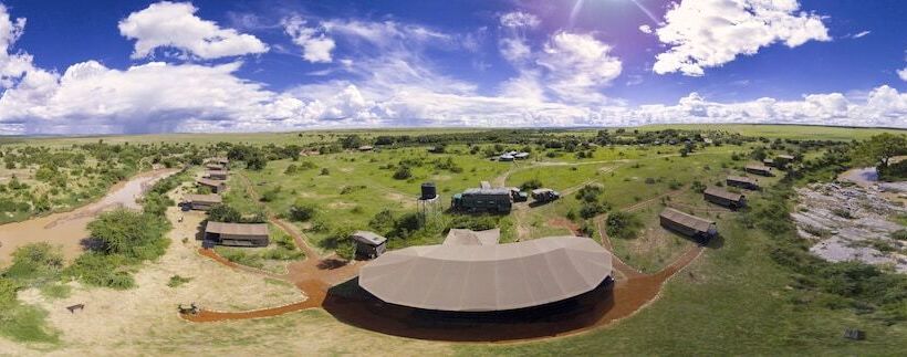 هتل Julia S River Camp