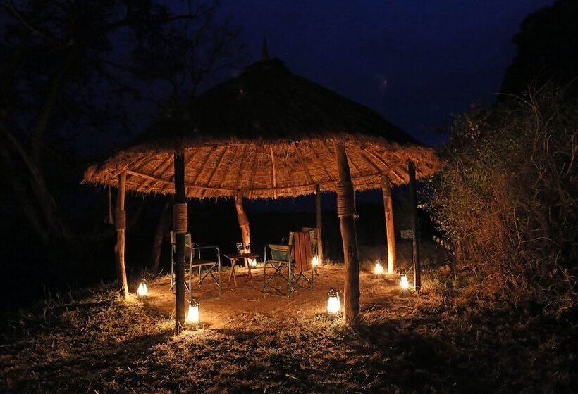 هتل Julia S River Camp