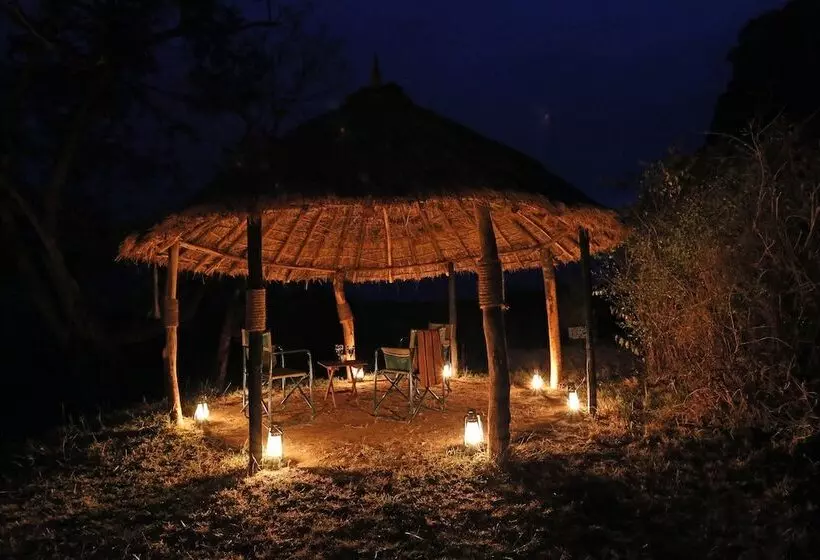 هتل Julia S River Camp