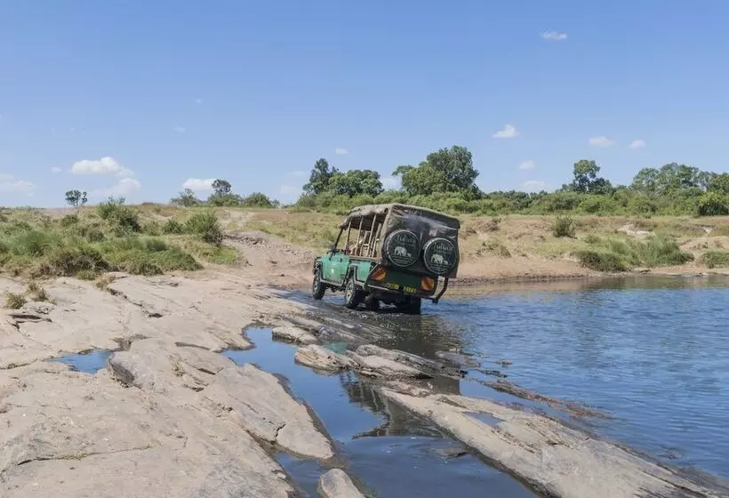 هتل Julia S River Camp