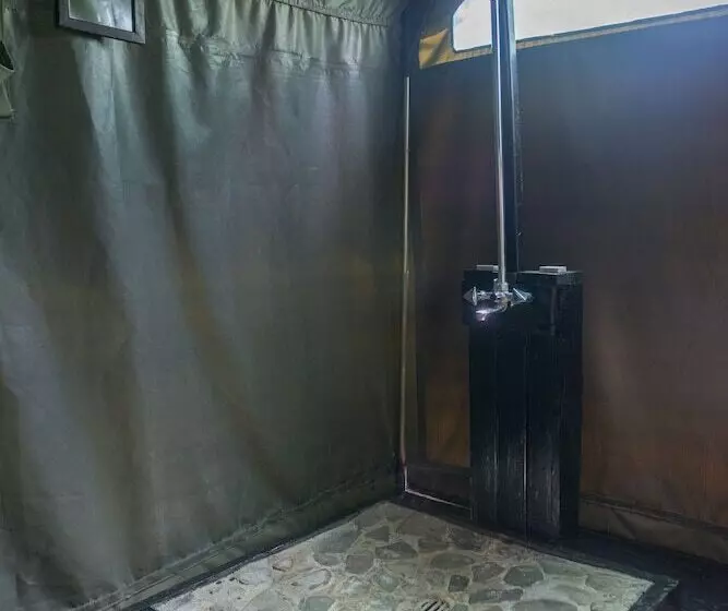 هتل Julia S River Camp