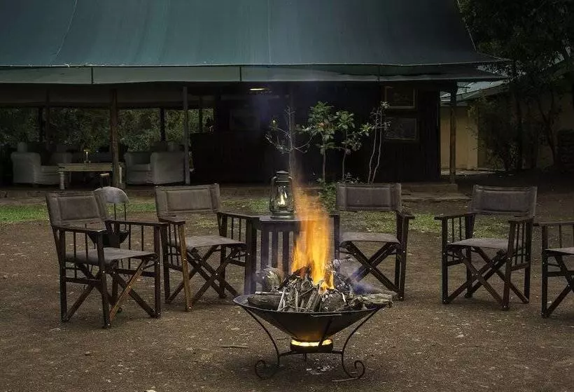 هتل Little Governors Camp
